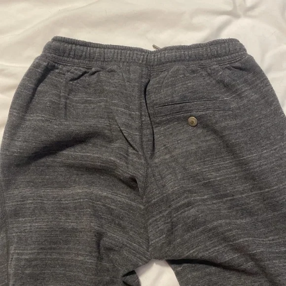 Joggings - Picture 2 of 5